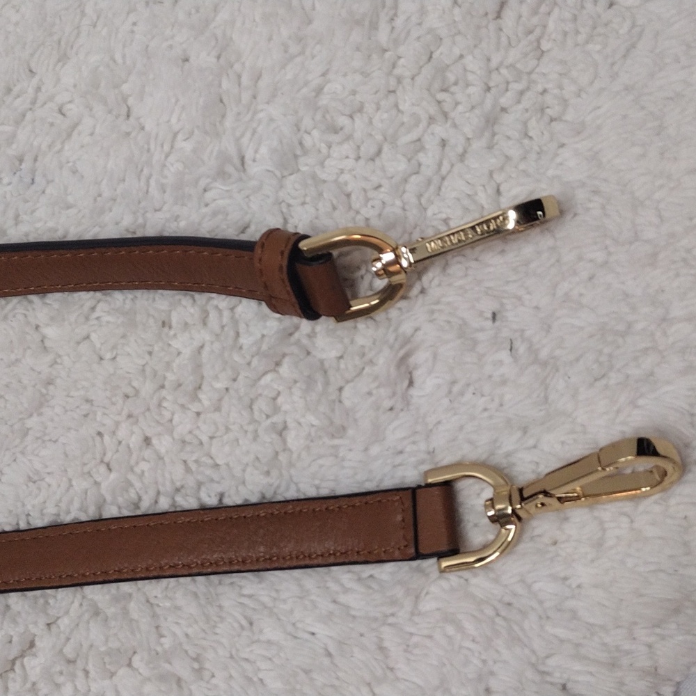 Michael Kors Brown 5 Eyelets Adjustable 38 1/2"- 43 1/4" Long x 5/8" Wide #99-31 - Picture 14 of 16